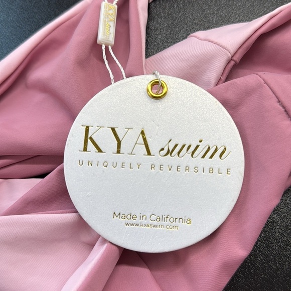 KYA Swim NWT Pink Blossom and Rosewater Newport Uniquely Reversible Bikini Top - Picture 9 of 10
